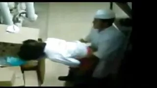 Чорний Кент з домашнее видео еротика великим членом просочився в рот молодій дівчині