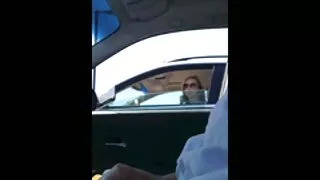 Жінка з кучерявим волоссям порно еротика hd смокче чоловічий пеніс
