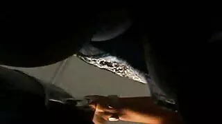 Оголена дівчина пристрасно вставляє фалоімітатор в її дупу еротика онлайн