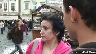 Запаморочливий курча з великою доїння і попа домашняя еротика на члені